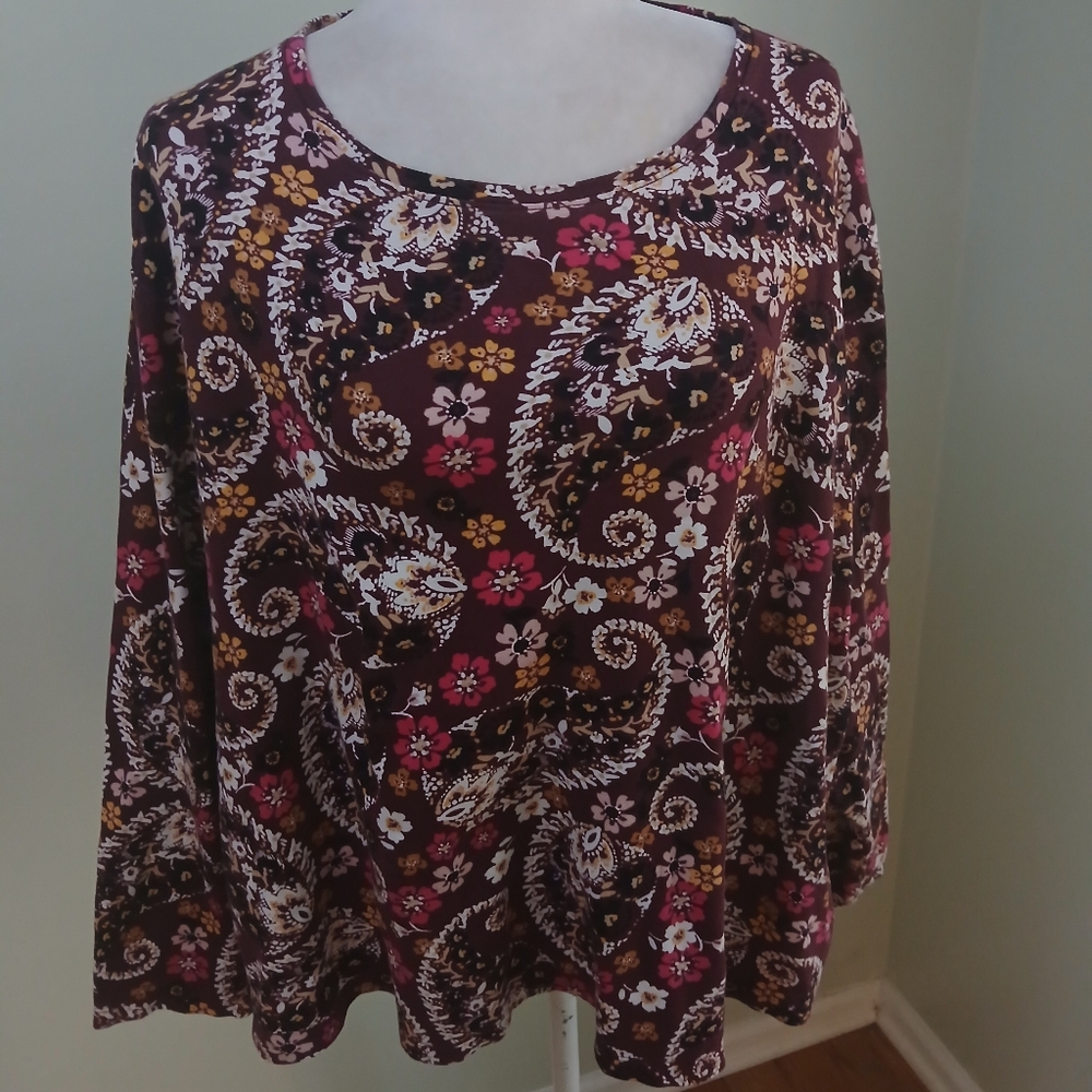 2/$15 Kim Rogers Perfectly Soft Floral Plus Size Long Sleeve Top